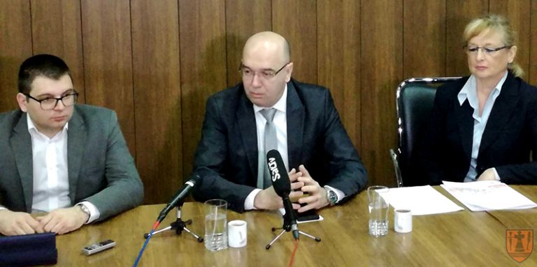 0 02 05 ca1f03bd161ba4cac8bc45f2e091d63c34004534ec0783b004b3814212dc5c5d full 768x383