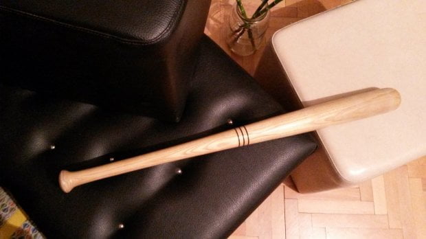 Bejzbol palica drvena slika