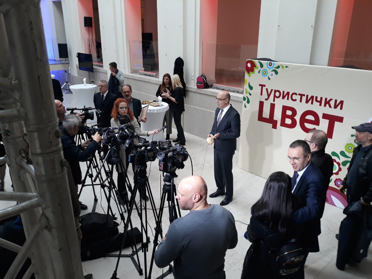 IMG 9d74f5fd3b9eaa304e0566247ee35857 V