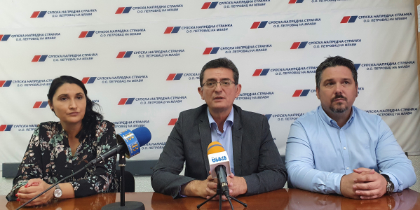 VEROLjUB ARSIĆ POSETIO OO SNS PETROVAC NA MLAVI