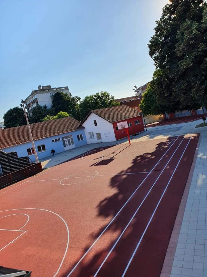 Novi sportski tereni u dvorištu Osnovne škole „Kralj Aleksandar I“ u Požarevcu FOTO
