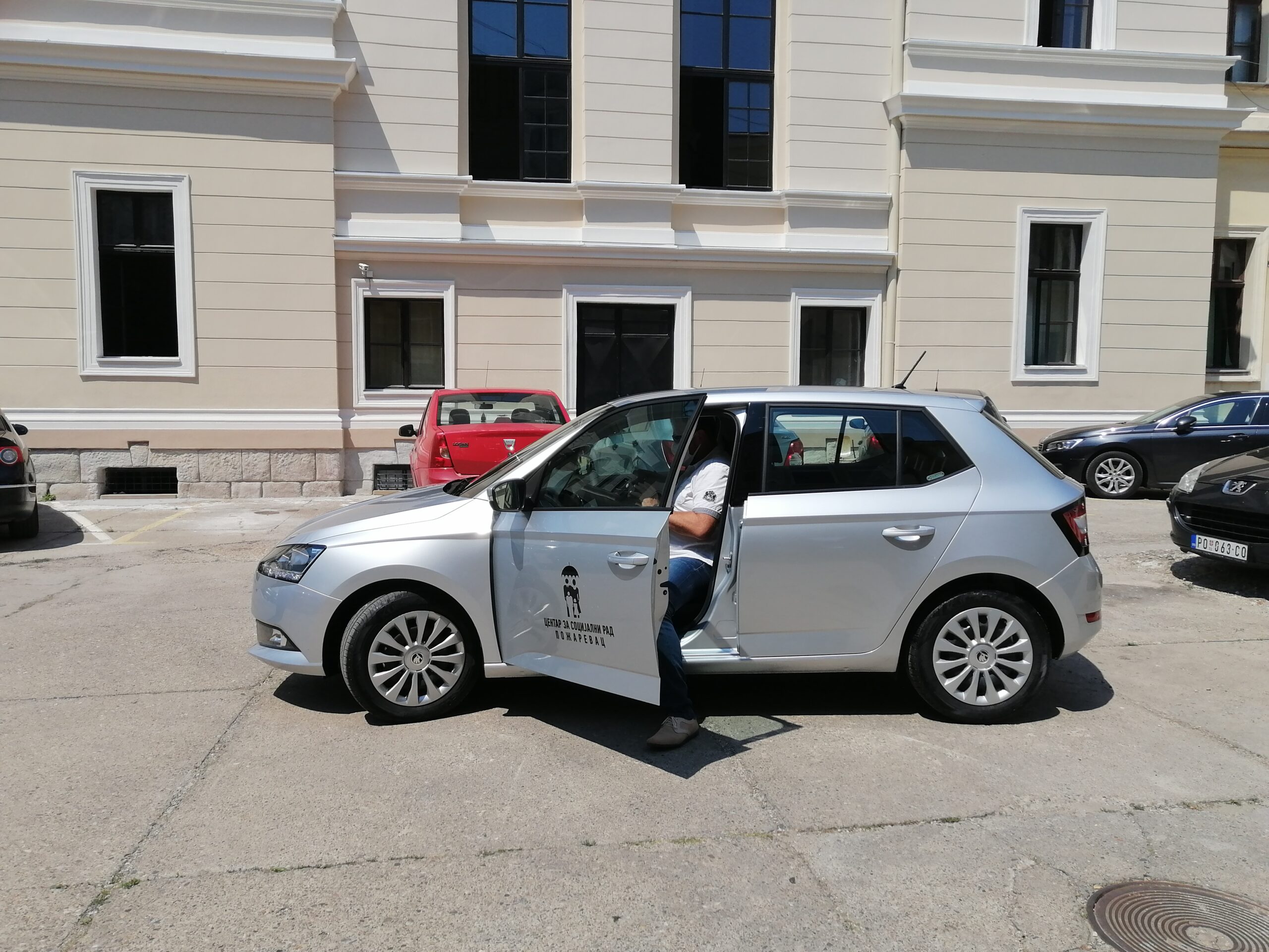 Donacija grada Požarevca: Centar za socijalni rad dobio novi automobil