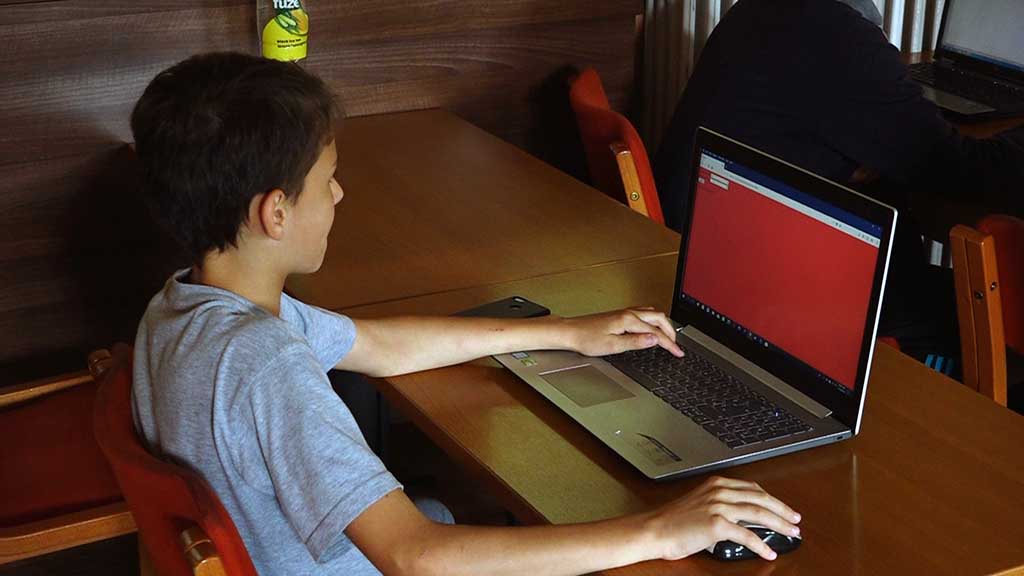 Skola kamp tulba