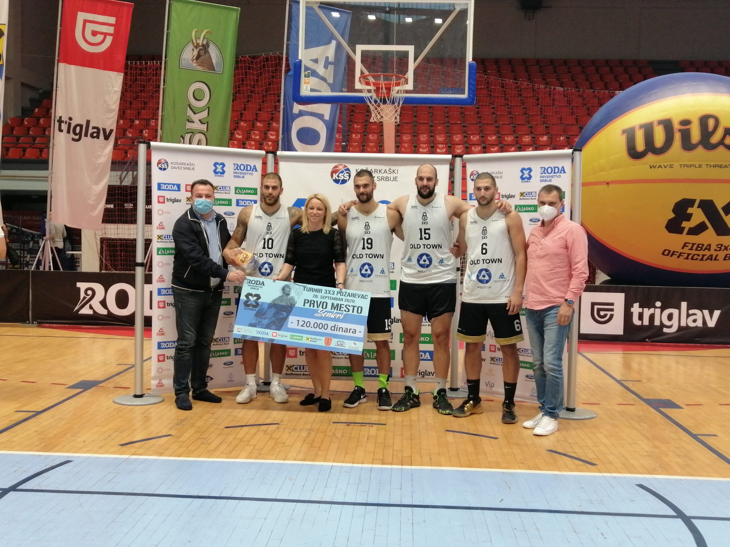 Ekipa „Stari grad“ iz Beograda osvojila prvo mesto na 3×3 turniru u basketu u Požar...