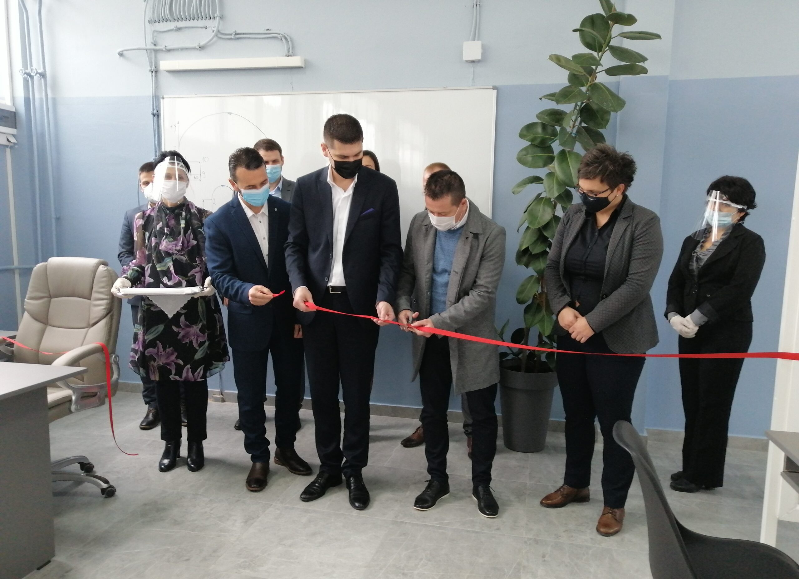 Tehnička škola sa domom učenika „Nikola Tesla“ u Kostolcu dobila najsavremeniju radionic...