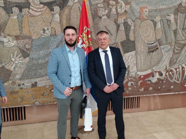 IMG d8d51736f1ec3ecc828b1245feeffd59 V p7qi43dlj61l64jwdnnw7sbsewkedr8l10j3r6htq8