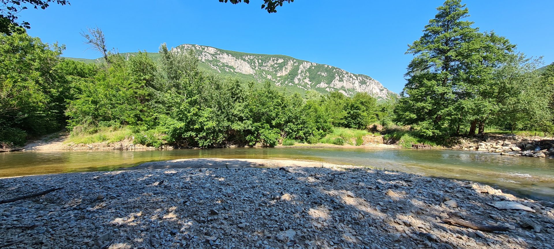 Vreme mlava reka suncano
