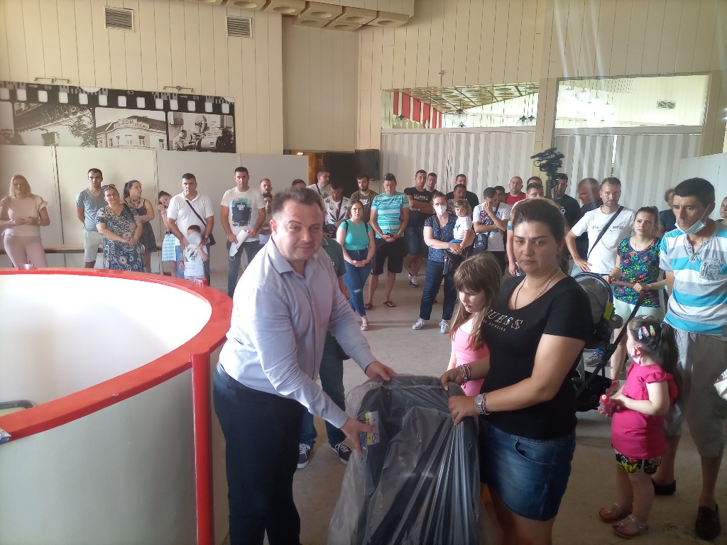 Požarevac: Dodeljena besplatna auto sedišta za decu