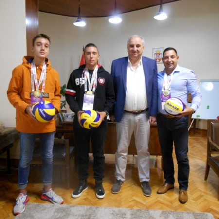Gradištanci osvojili zlatnu medalju u odbojci na pesku