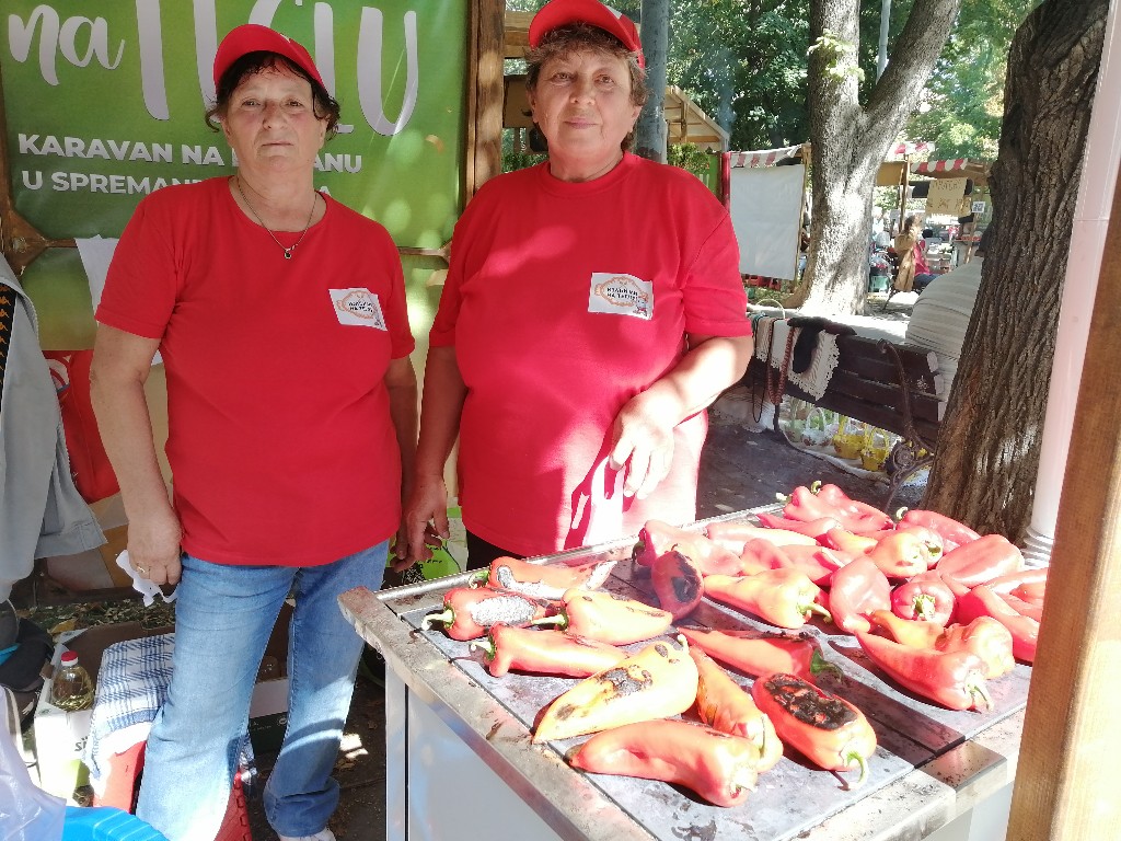 Požarevac: Danas grad miriše na pečenu papriku (FOTO)