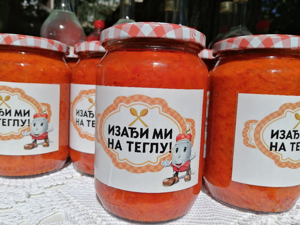 Požarevac: Danas grad miriše na pečenu papriku (FOTO)