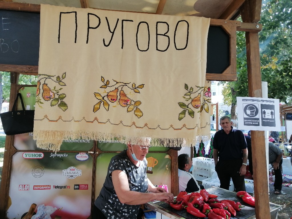 Požarevac: Danas grad miriše na pečenu papriku (FOTO)