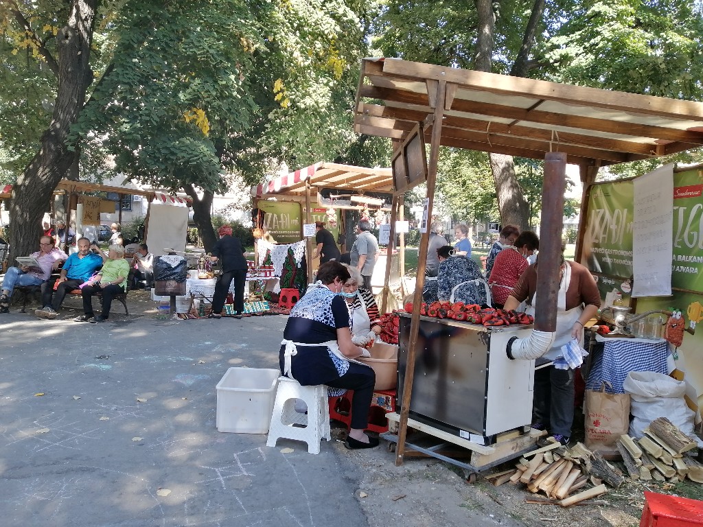 Požarevac: Danas grad miriše na pečenu papriku (FOTO)