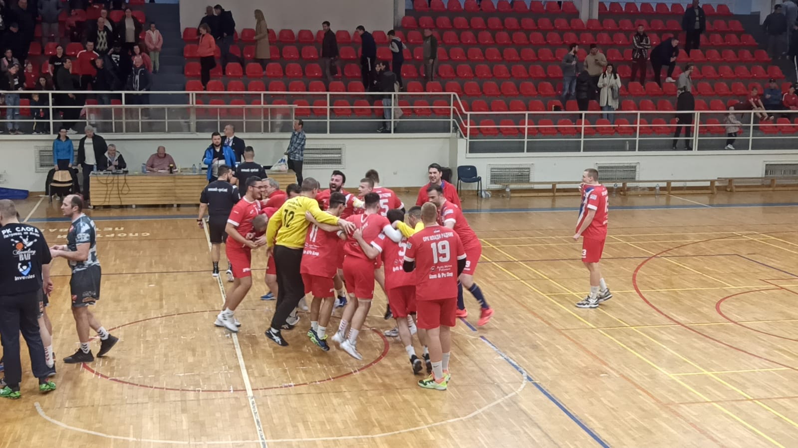 Pobeda u derbiju za sigurno prvo mesto