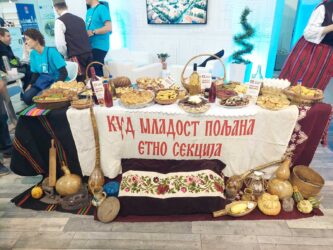 Etnosekcija KUD-a Mladost iz Poljane domaćim proizvodima najavila 17. Uskršnji etno festival FOTO GA...