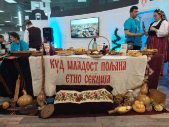 Etnosekcija KUD-a Mladost iz Poljane domaćim proizvodima najavila 17. Uskršnji etno festival FOTO GA...