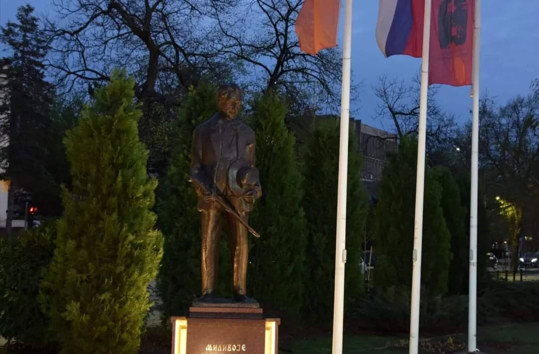 Otkriven spomenik Milivoja Živanovića