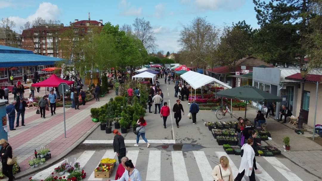 U Kostolcu uživali najmlađi, ali i najstariji