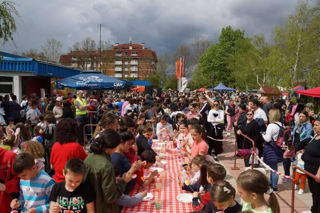U Kostolcu uživali najmlađi, ali i najstariji
