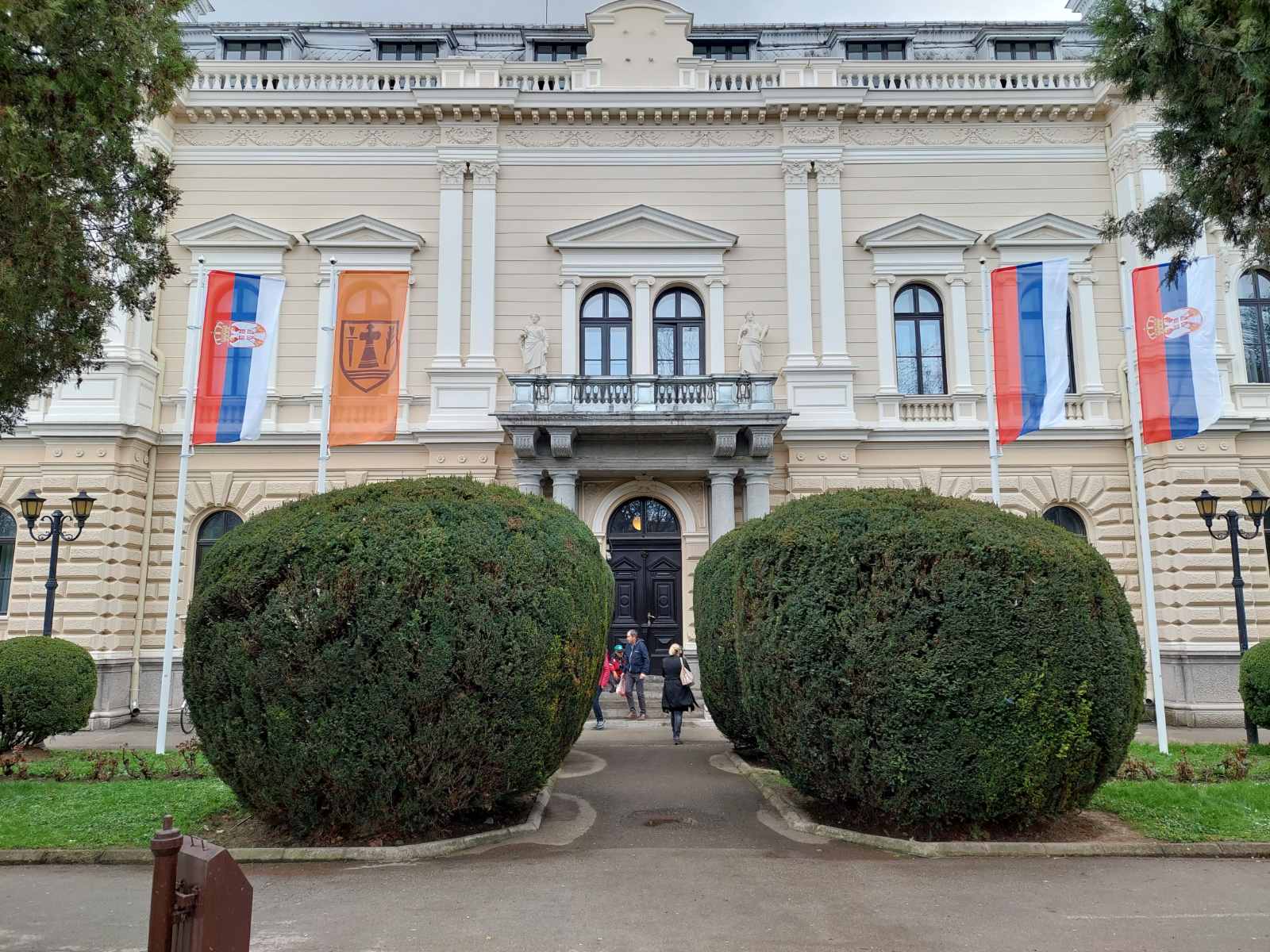 IMG abdd5b36e4f745a74de44d54b390aba2 V