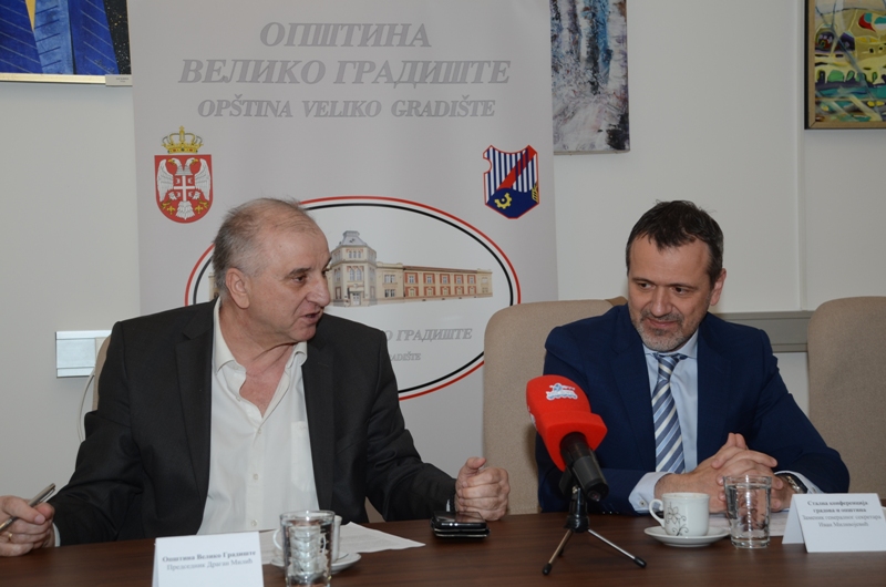 Stalna konferencija gradova i opština uručila opštini Veliko Gradište računarsku opremu