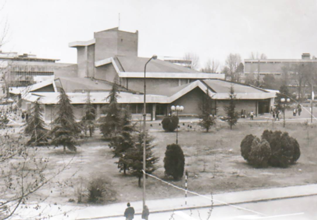 Naslovna