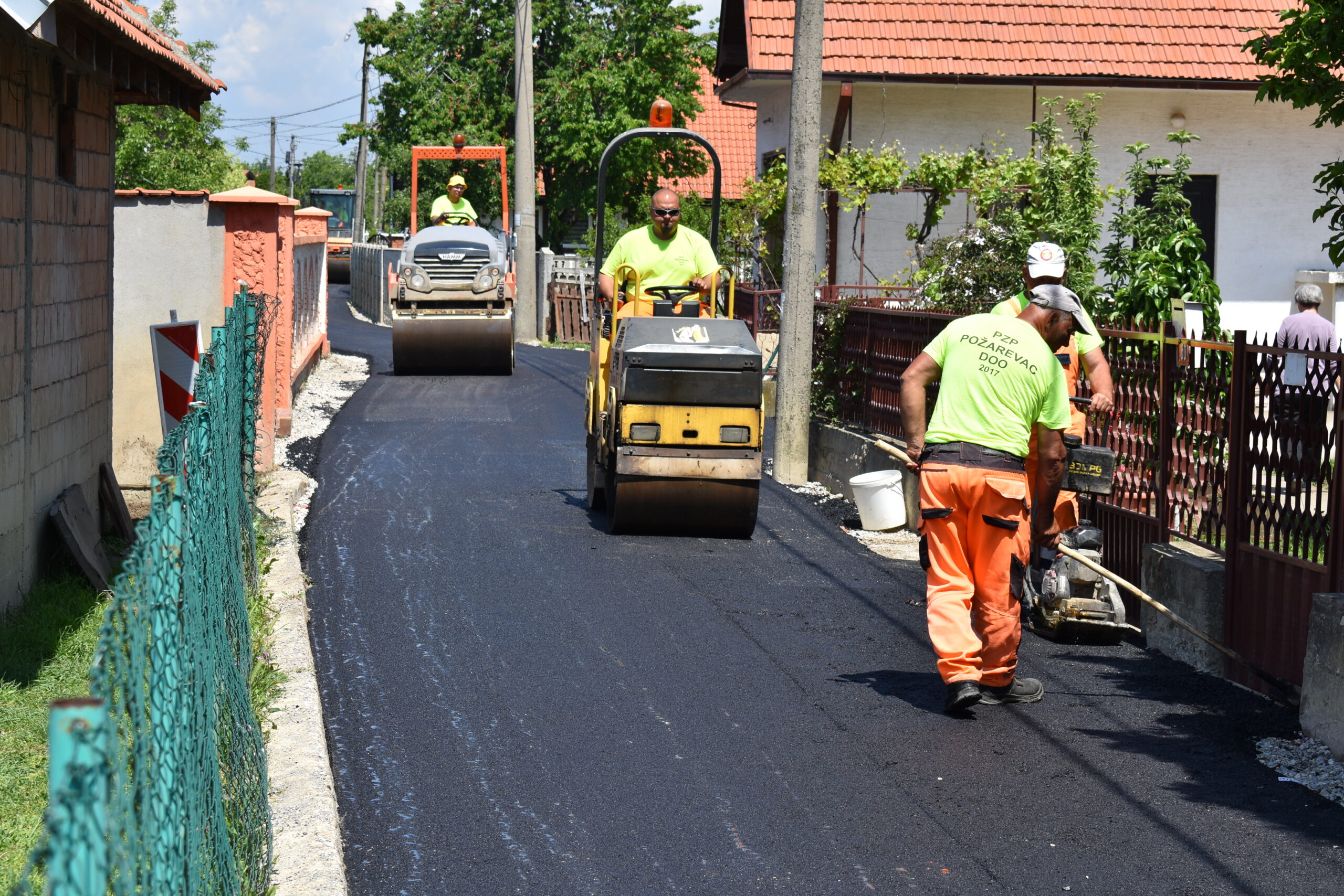 Asfaltirane ulice u MZ Burjan