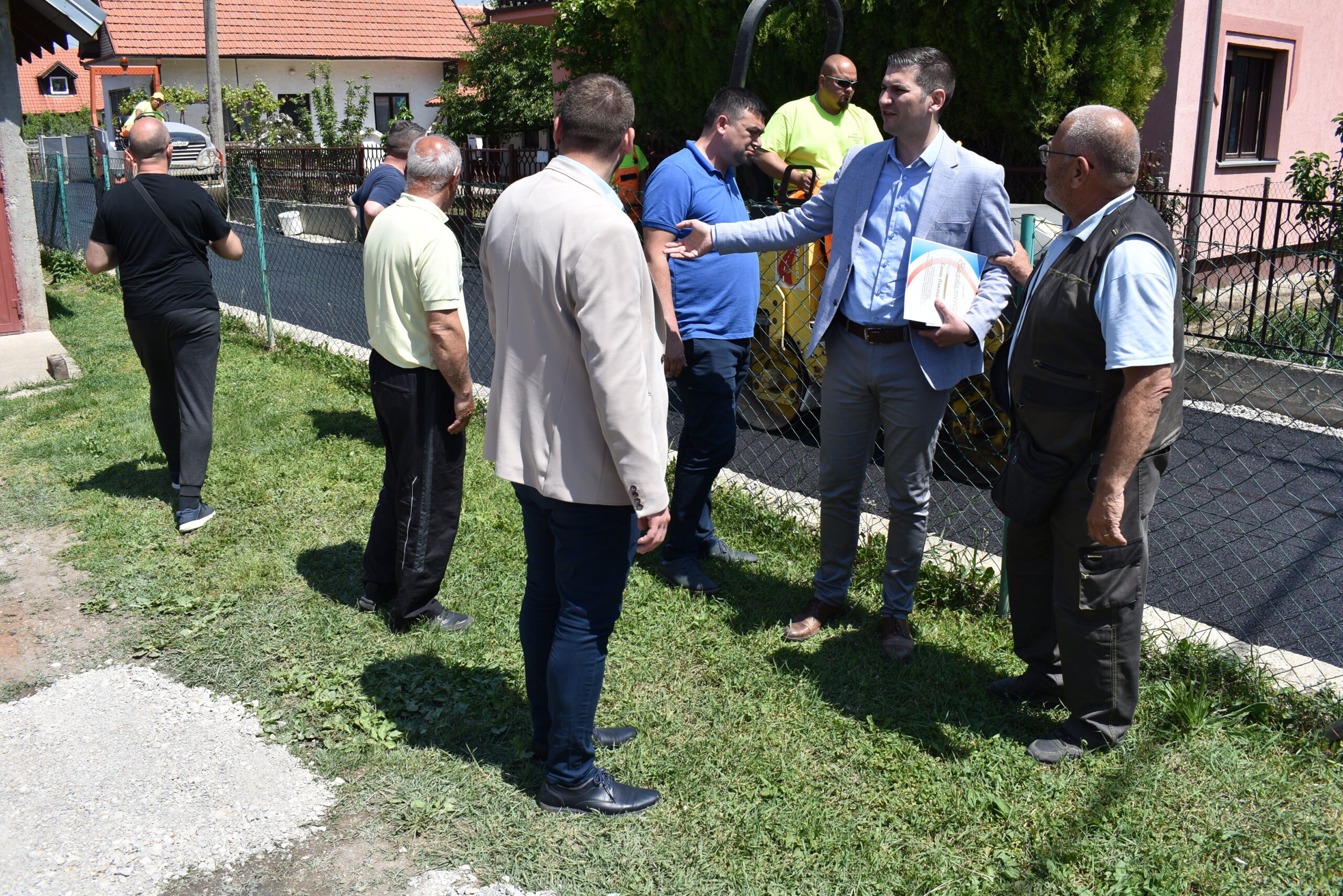 Asfaltirane ulice u MZ Burjan
