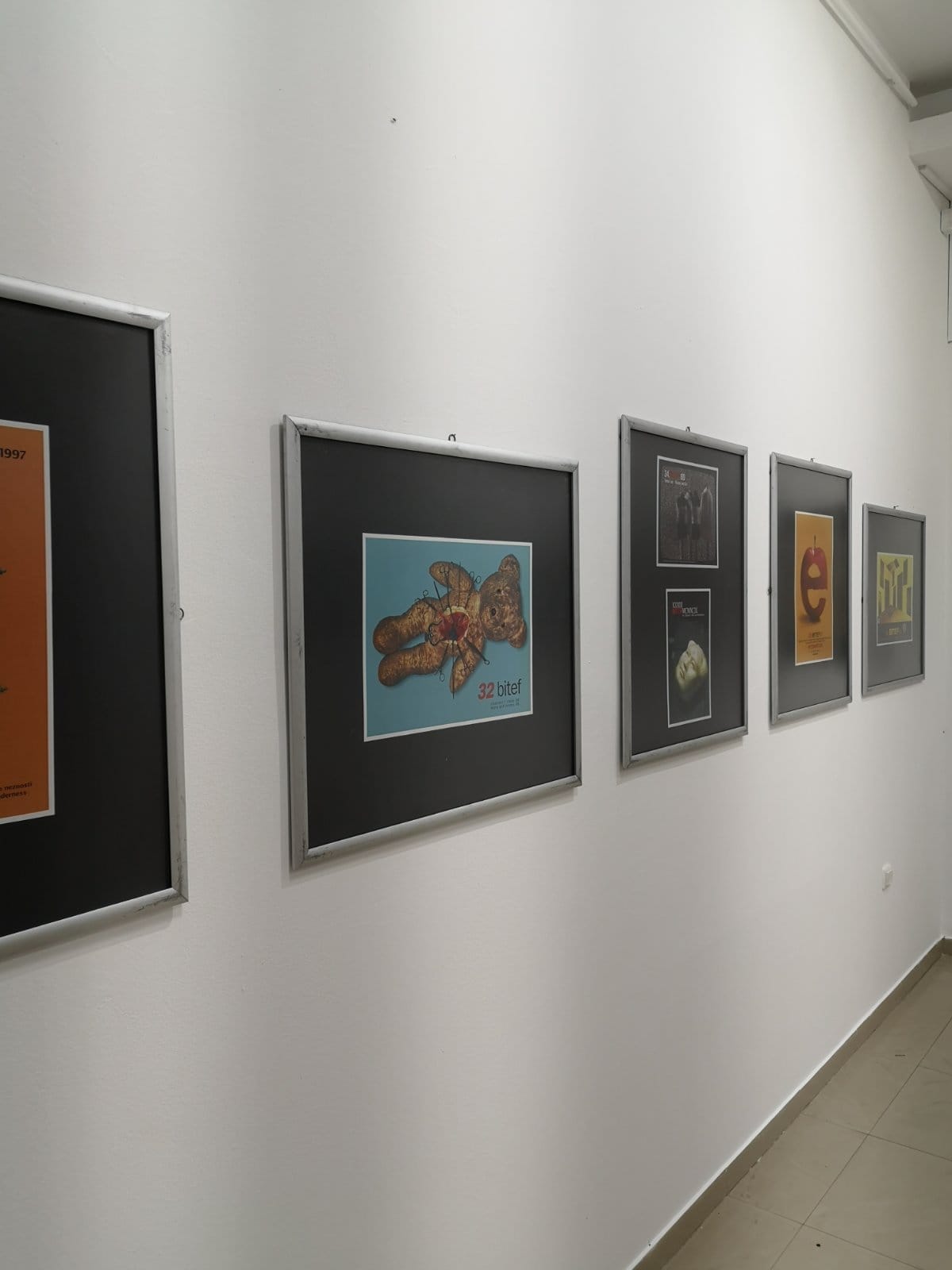 U Galeriji savremene umetnosti u Požarevcu otvorena je izložba „BITEF na plakatu“