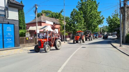 Traktor traktori blokada