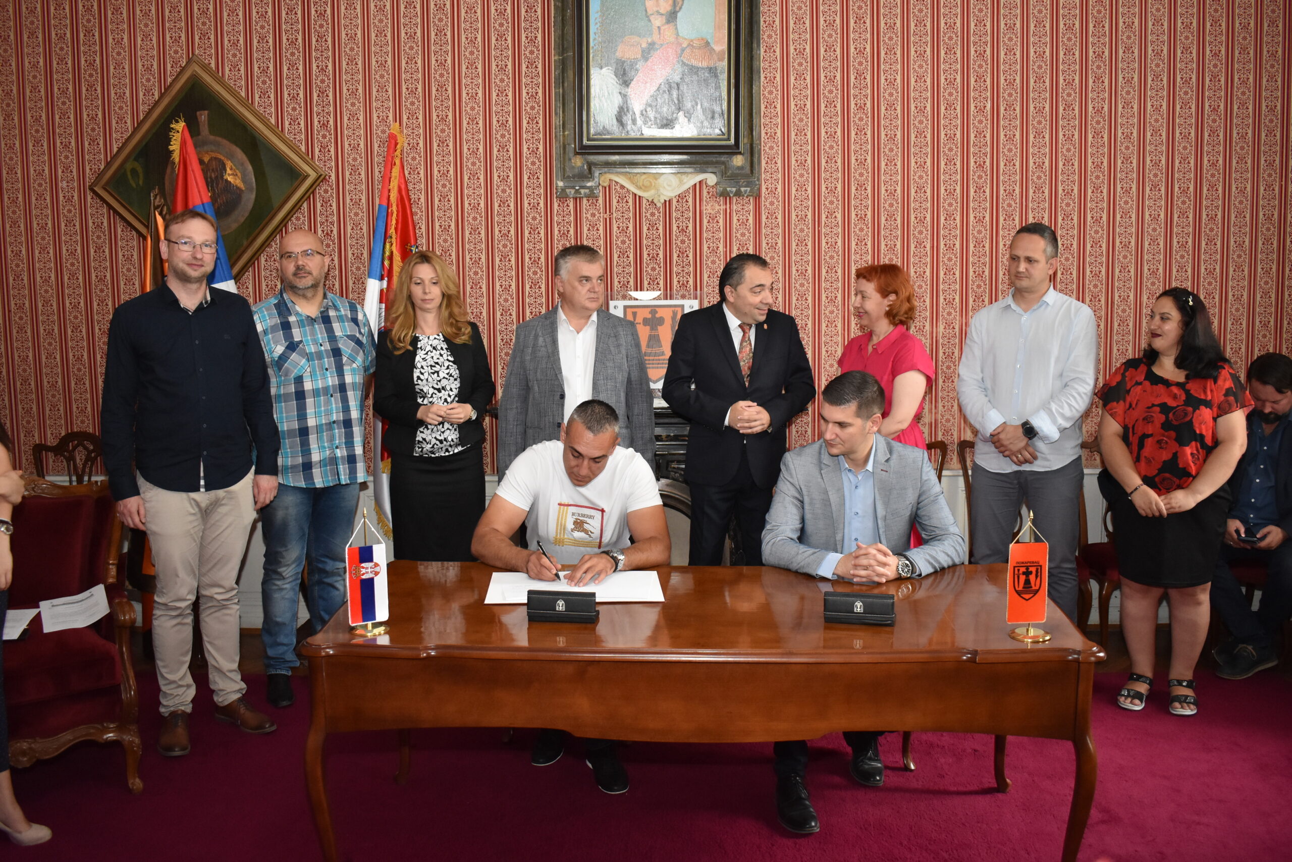 Potpisani ugovori o pokretanju sopstvenog biznisa i zapošljavanja