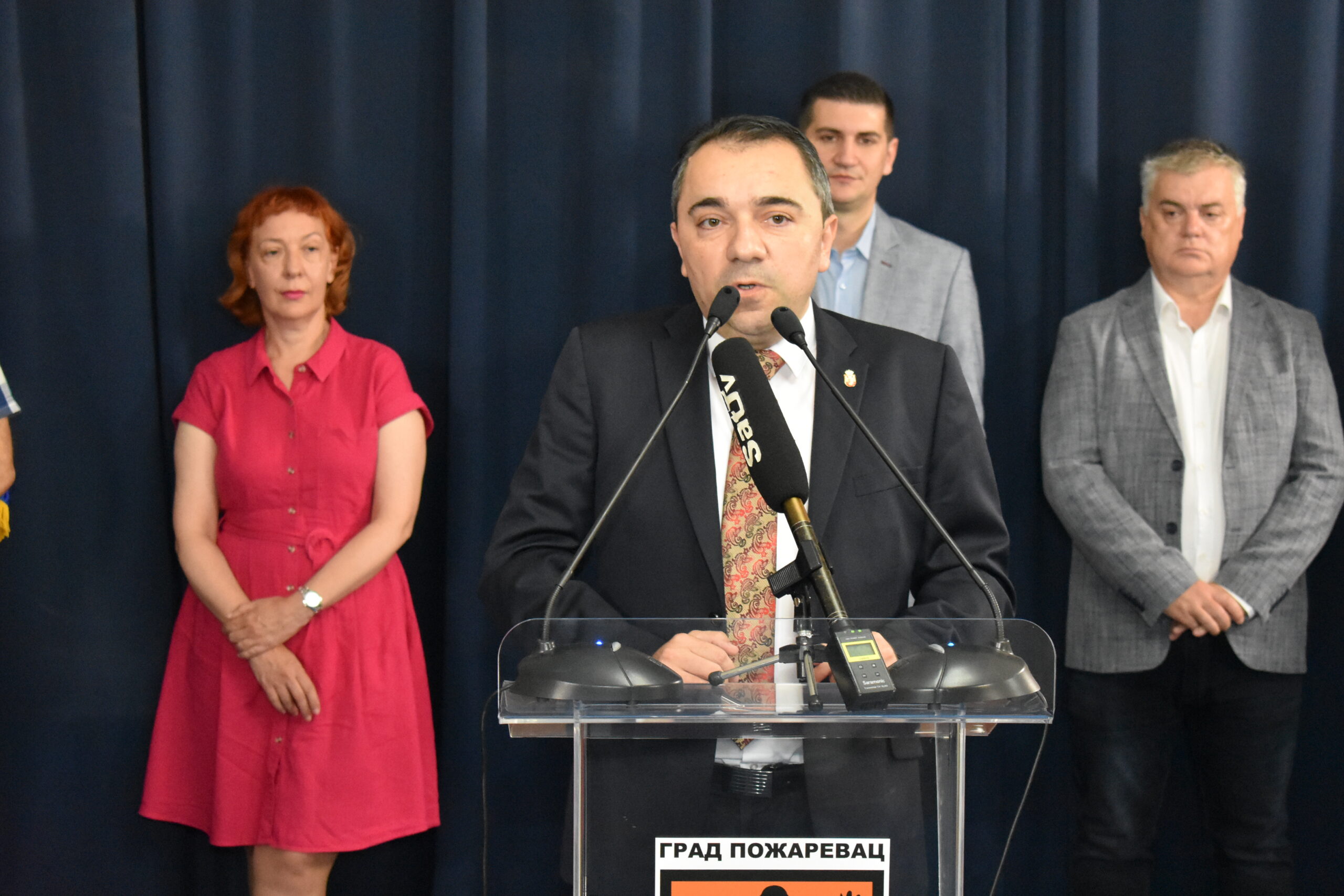 Potpisani ugovori o pokretanju sopstvenog biznisa i zapošljavanja