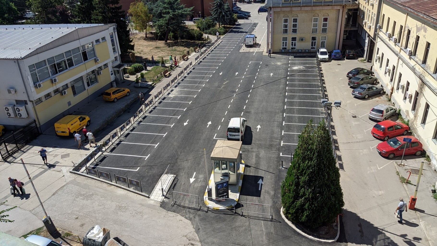 Počelo sa radom novo parkiralište „Sunčani park“