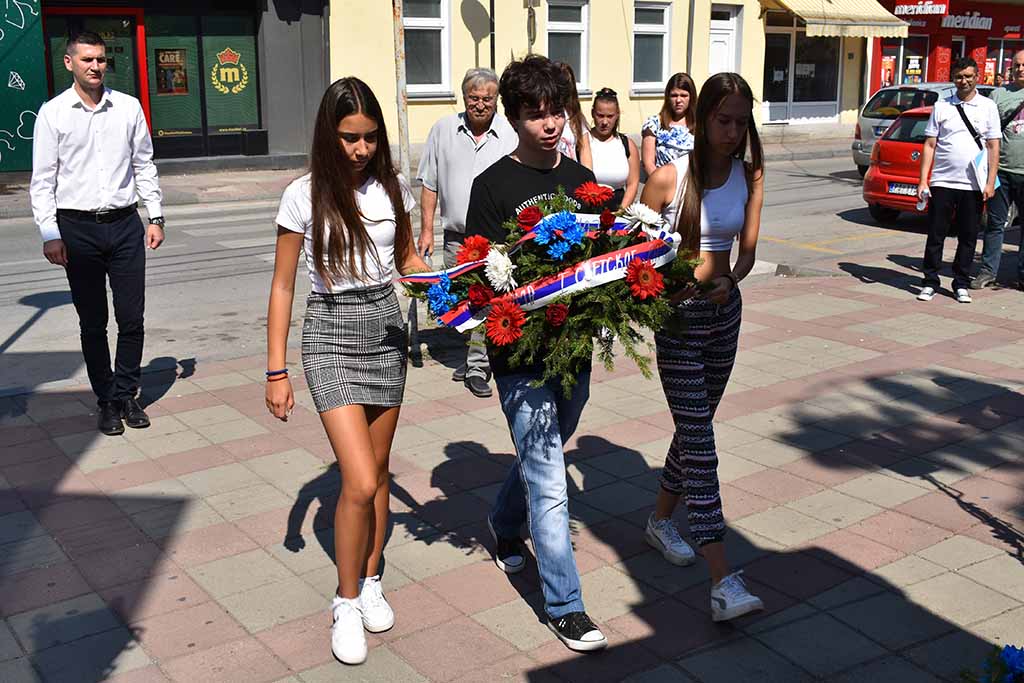 Spomenik vojniku