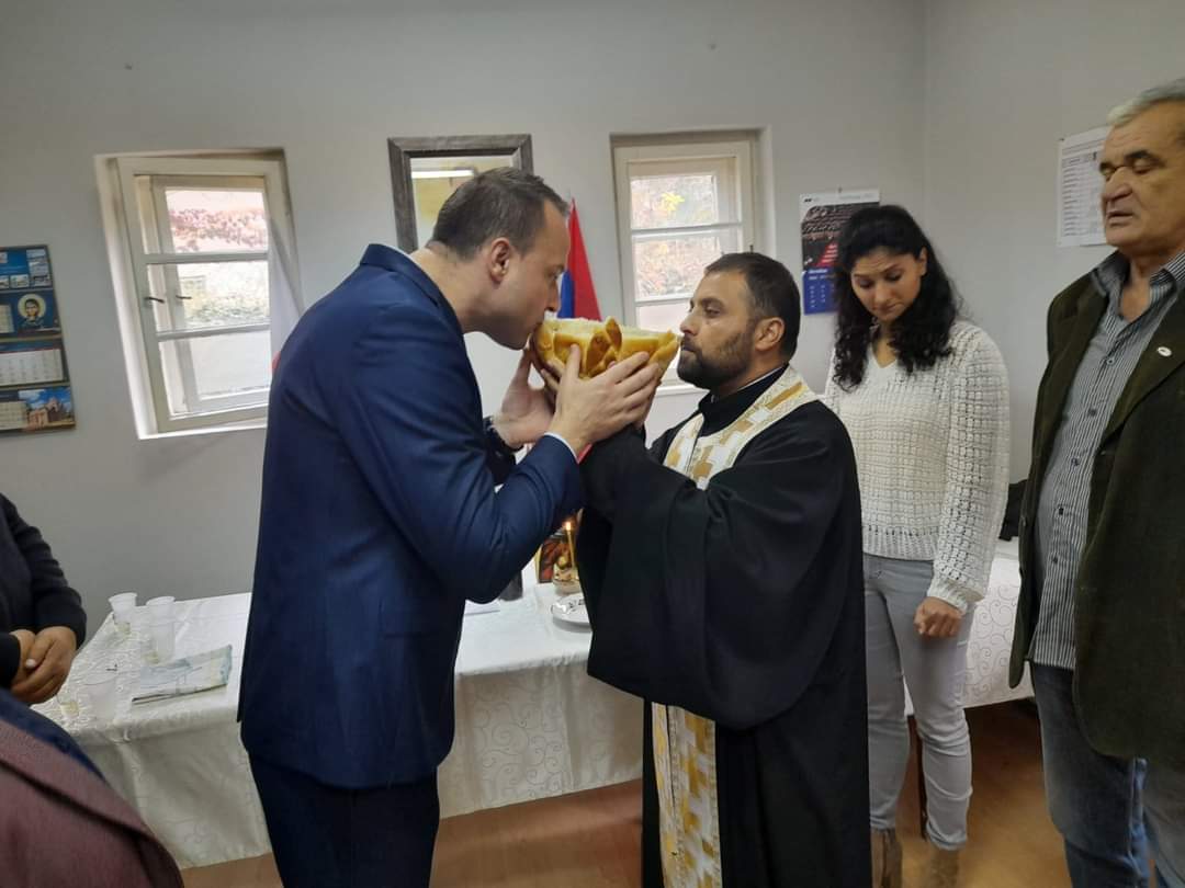 Mesni odbor Srpske napredne stranke u Kostolcu obeležio Svetu Petku