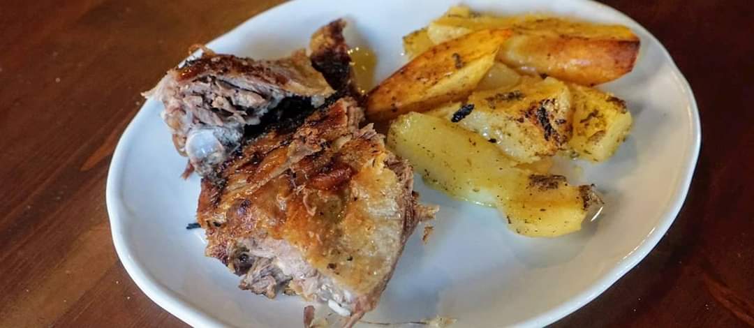 Antikristo je tradicionalna tehnika pečenja mesa na Kritu