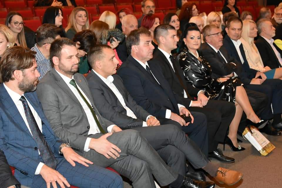 FB IMG