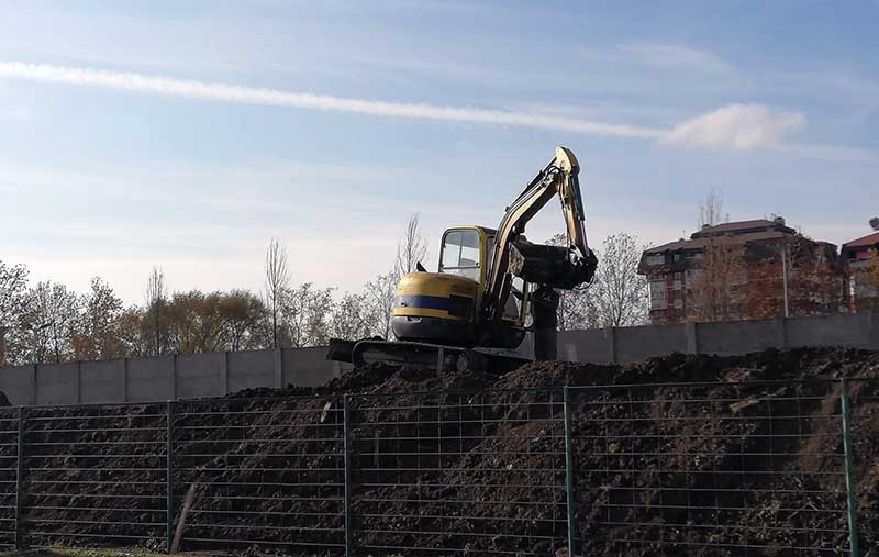 Započeti radovi na rekonstrukciji tribina na stadionu „Bora Beka“