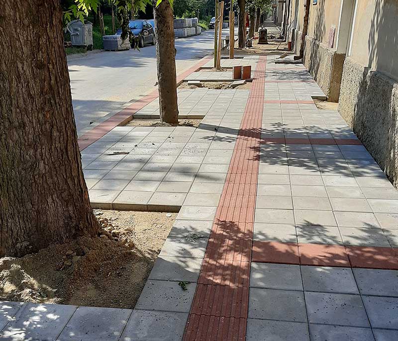 U Kostolcu preko 25.000.000 dinara uloženo u radove na ojačanju kolovoznih konstrukcija – asfaltiranju ulica , kao i na sanaciji, popločavanju trotoara