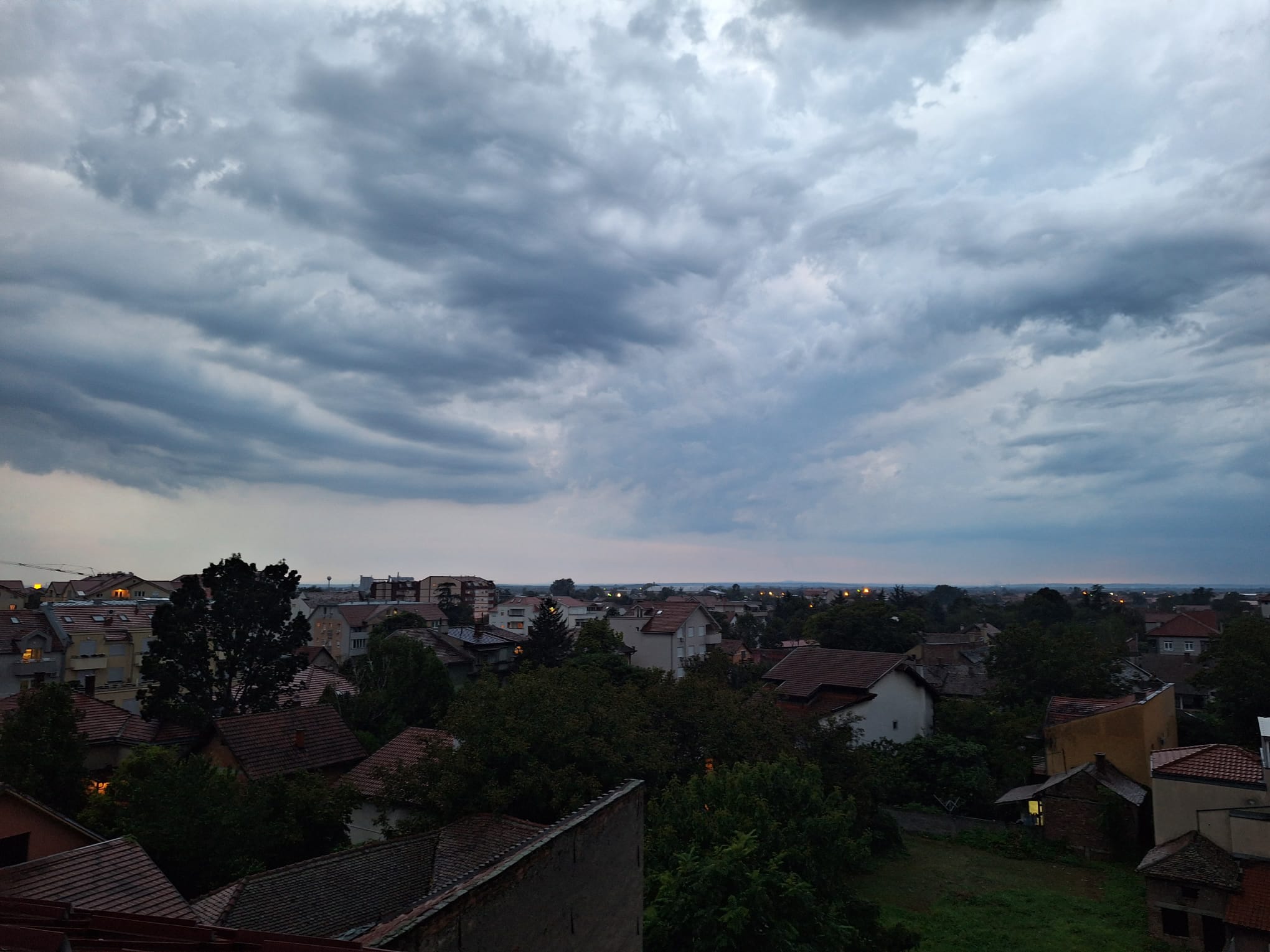 Oblacno vreme pozarevac oblaci