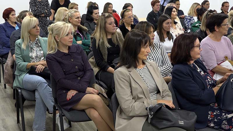 unija žena sns tribina 04