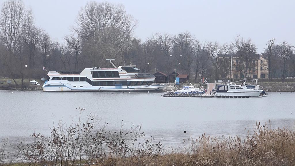 Srebrno Jezero Zima 02