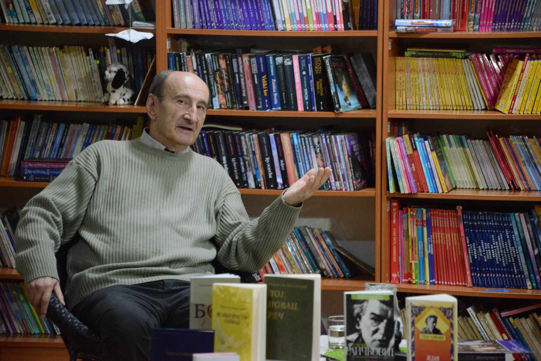 Posle kraće pauze, BiblioSalon je zablistao u svom punom sjaju u čitaonici Biblioteke „Nikola Sikimić Maksim“