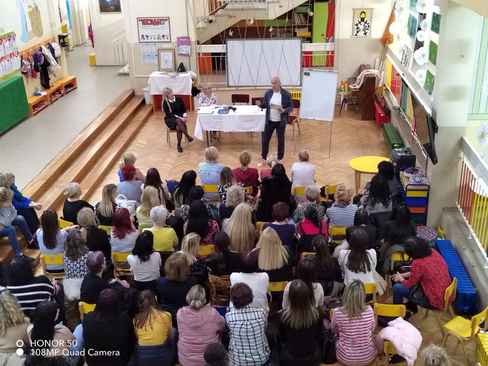 Održano interaktivno predavanje na temu “Drži leđa pravo i u starosti živi zdravo“