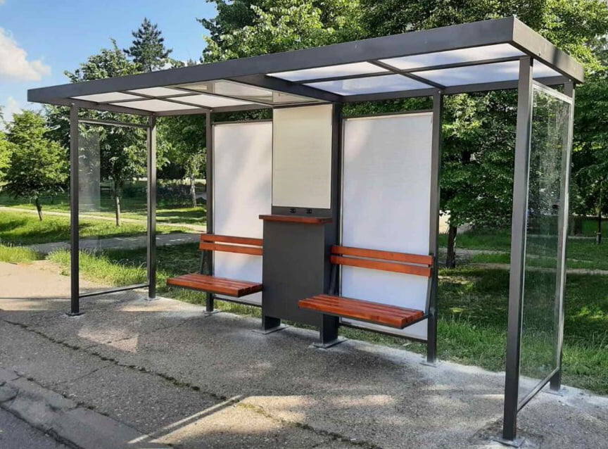 Pametno Solarno Autobusko Stajaliste Petrosolar Smart Solar Bus Shelters 1 1024x768