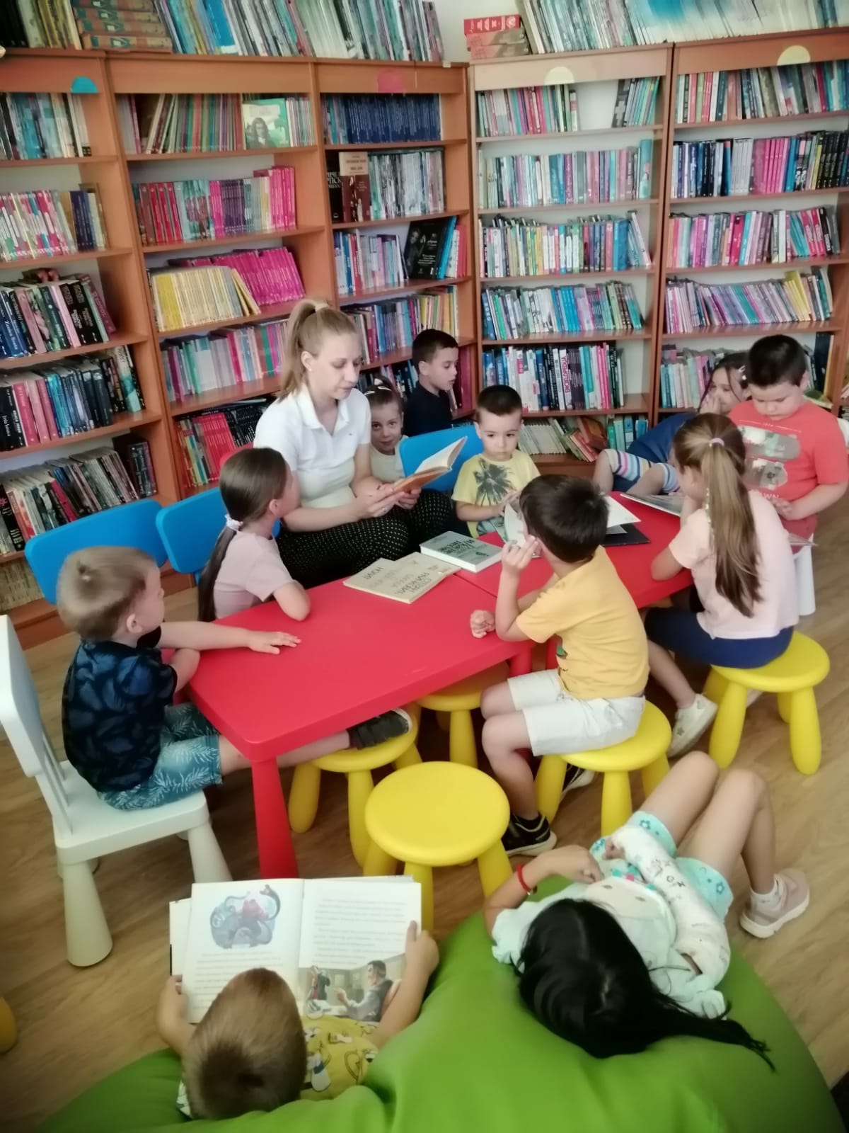 Junsko „Knjiško moljče“ druženje u razgovoru o Stevanu Raičkoviću