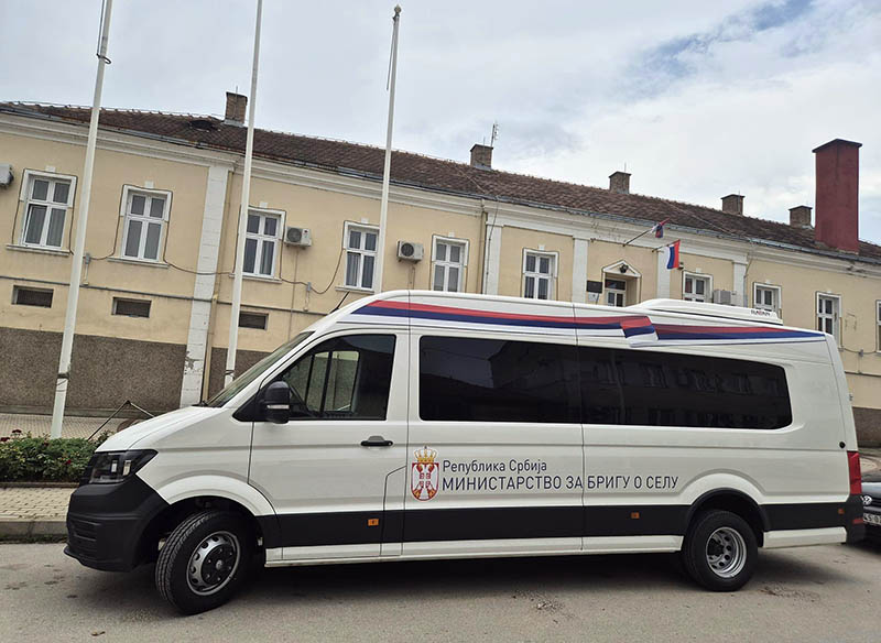 žabari Minibus 01