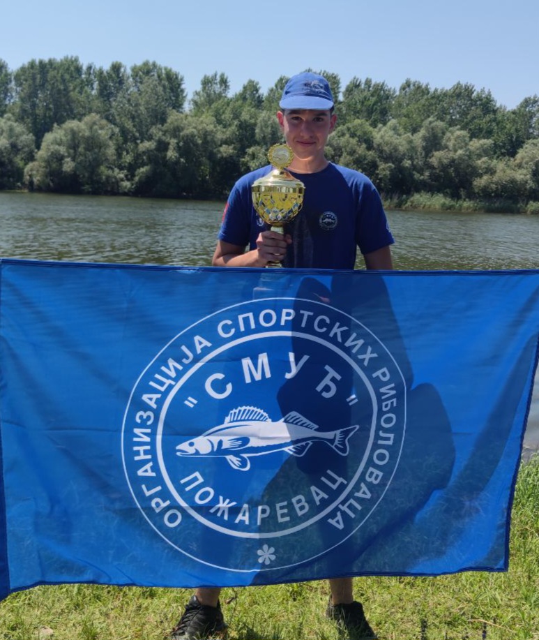 Img 9268057bc5c40a13631e40186d3203b6 V