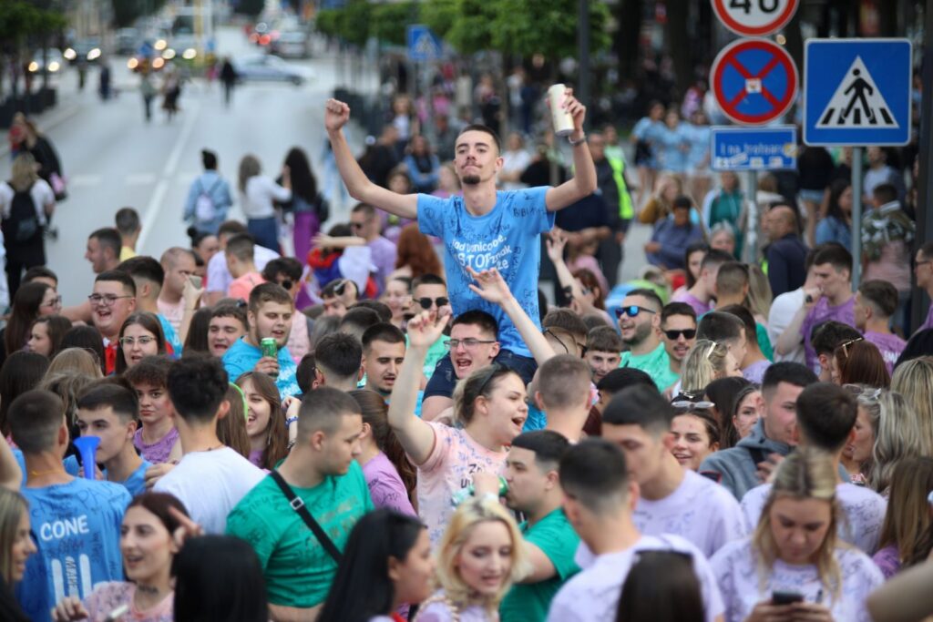 maturanti zurka zavrsetak skole