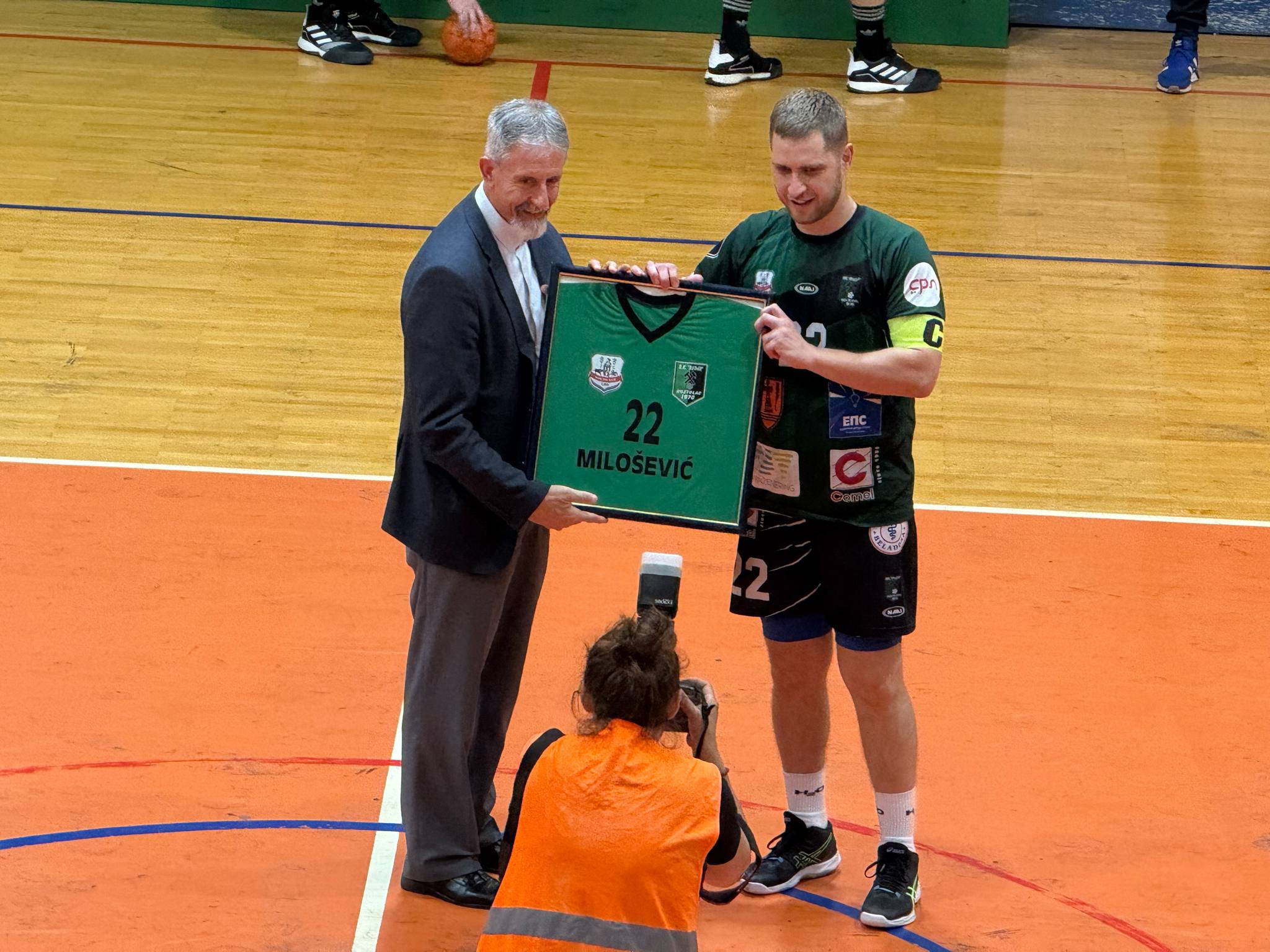 Fcecd597 d354 4ffc 884f dcbeaa106db4